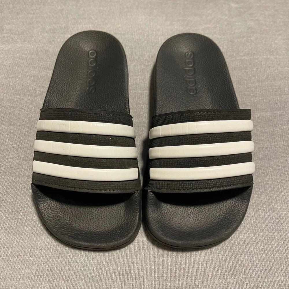 Kids Adidas Adilette Shower‎ Slides Black White Athletic Sandals Size 11K Gym